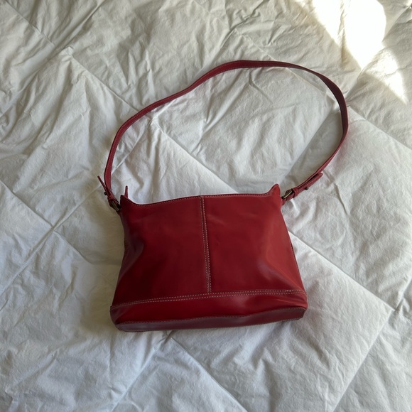 Classic Red Shoulder Bag - Picture 2 of 10